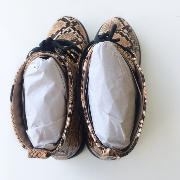 NEW Lulus Devyn Snake Print Lace Up Ankle Boot - Picture 5 of 11